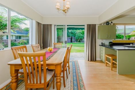 Photo of property in 11 Rawene Street, Waikanae, 5036