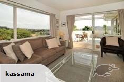 Photo of property in 12 Mandeville Place, Unsworth Heights, Auckland, 0632