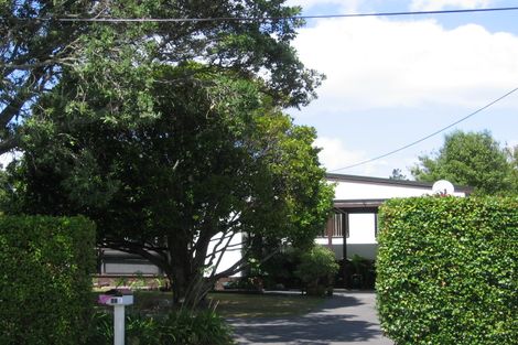 Photo of property in 28 Sunnyhaven Avenue, Beach Haven, Auckland, 0626