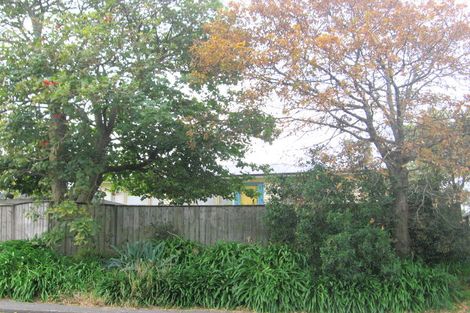 Photo of property in 2/221 Don Buck Road, Massey, Auckland, 0614