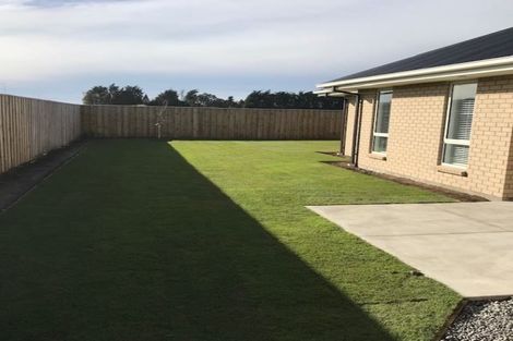 Photo of property in 10 Atap Place, Northwood, Christchurch, 8051