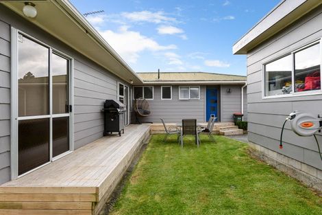 Photo of property in 12 Lansdowne Crescent, Glenview, Hamilton, 3206