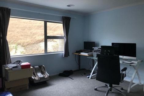 Photo of property in 5 Prestwich Rise, Churton Park, Wellington, 6037