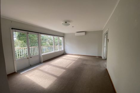Photo of property in 32 Kervil Avenue, Te Atatu Peninsula, Auckland, 0610