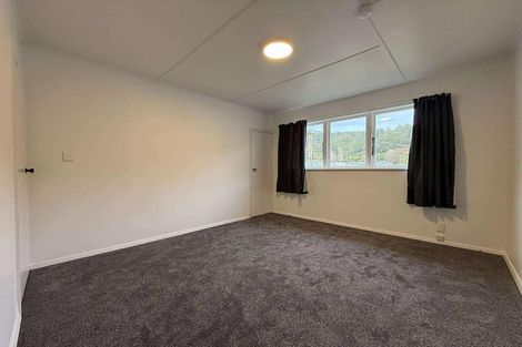 Photo of property in 11 Wainhouse Street, Stokes Valley, Lower Hutt, 5019