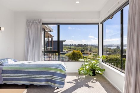 Photo of property in 1 Scenic Heights, Acacia Bay, Taupo, 3330