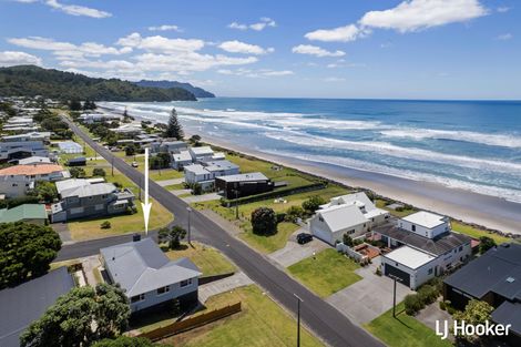 Photo of property in 2 Hillary Street, Waihi Beach, 3611
