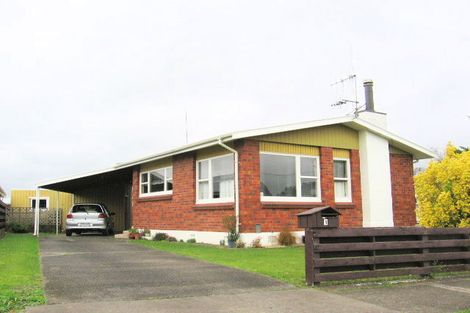 Photo of property in 1 Dewe Avenue, Feilding, 4702