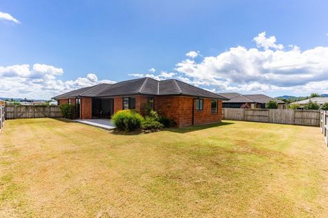 Photo of property in 20 Kowi Lakes Drive, One Tree Point, 0118