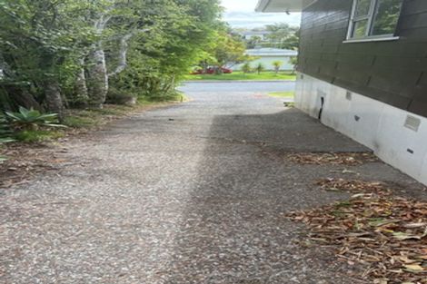 Photo of property in 64 Awaruku Road, Torbay, Auckland, 0630