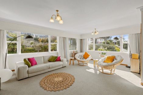 Photo of property in 5 Price Street, Westown, New Plymouth, 4310