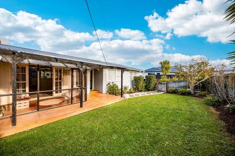 Photo of property in 33 Brigitte View, Snells Beach, 0920