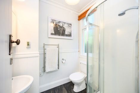 Photo of property in 10 Elmira Avenue, Hokowhitu, Palmerston North, 4410