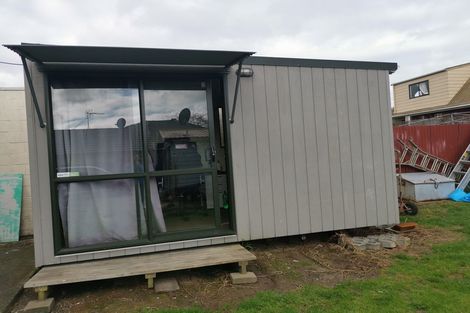 Photo of property in 18 Saint Leonards Road, Kelston, Auckland, 0602