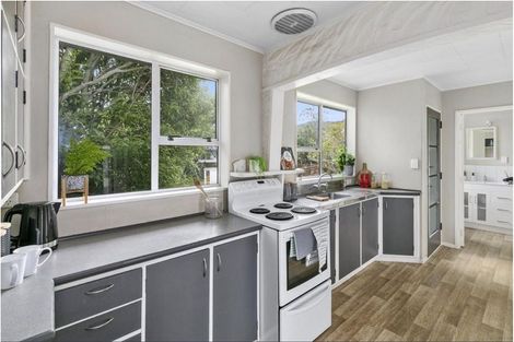 Photo of property in 307 Wellington Road, Wainuiomata, Lower Hutt, 5014