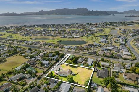 Photo of property in 336 One Tree Point Road, One Tree Point, 0118