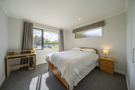 Photo of property in 60 Lawson Burrows Crescent, Te Anau, 9600
