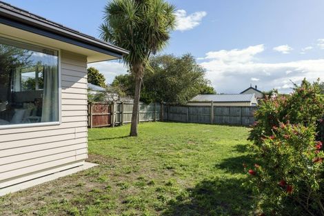 Photo of property in 140 Palmers Road, New Brighton, Christchurch, 8083