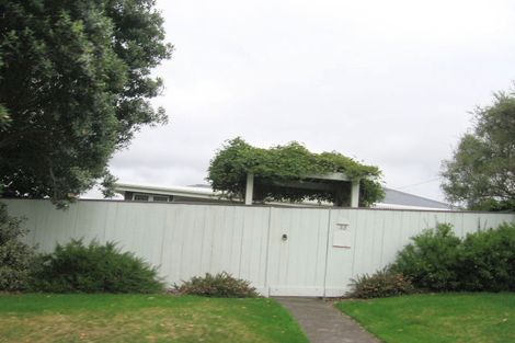 Photo of property in 33 Ngatitoa Street, Tawa, Wellington, 5028