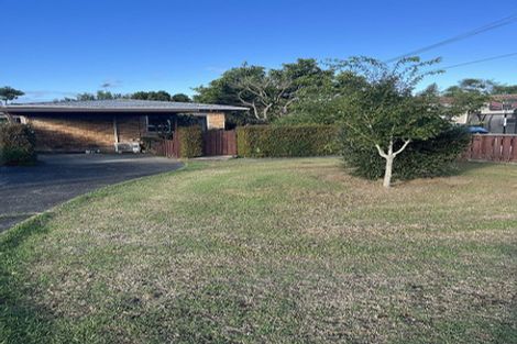 Photo of property in 1/24 Hillcrest Avenue, Hillcrest, Auckland, 0627