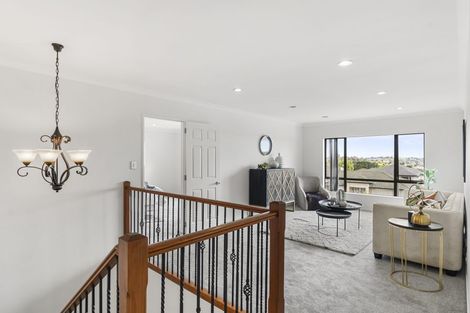 Photo of property in 9 Corricvale Way, Northcross, Auckland, 0632