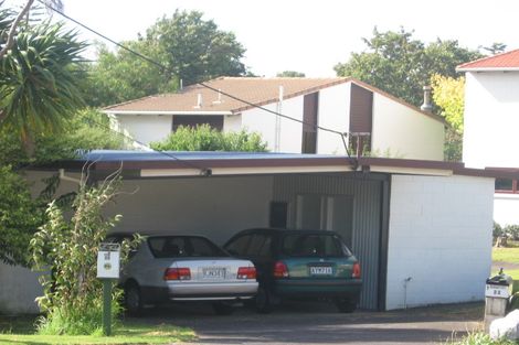 Photo of property in 2/23 Brook Street, Milford, Auckland, 0620