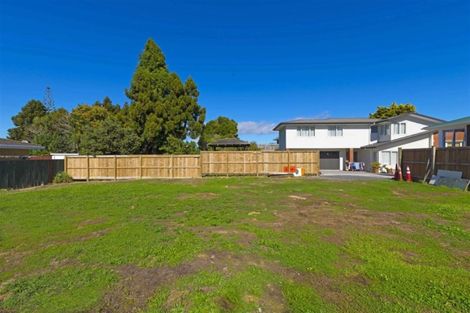 Photo of property in 209a Edmonton Road, Te Atatu South, Auckland, 0610