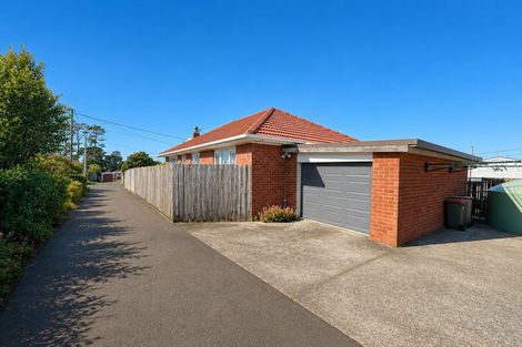 Photo of property in 13 Tiki Street, New Lynn, Auckland, 0600