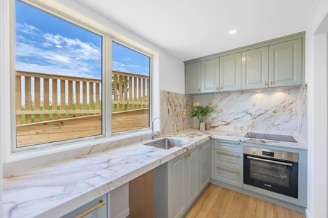 Photo of property in 42 Takurua Terrace, Orewa, 0931