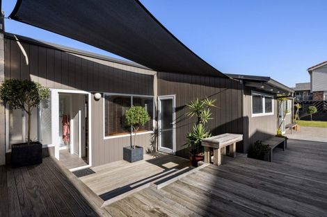 Photo of property in 185 Marine Parade, Mount Maunganui, 3116