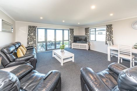 Photo of property in 41 Magnolia Crescent, Tawhero, Whanganui, 4501