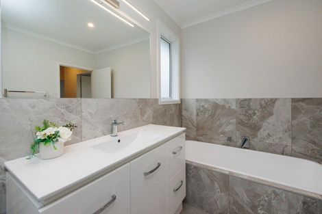 Photo of property in 46 Peppertree Glade, Kelvin Grove, Palmerston North, 4414