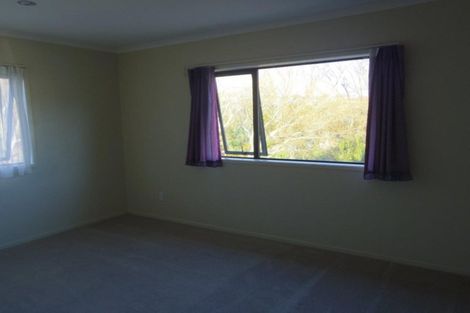 Photo of property in 42 Springvale Drive, Fairview Heights, Auckland, 0632