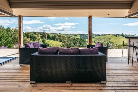 Photo of property in 62 Onetangi Road, Waiheke Island, 1971
