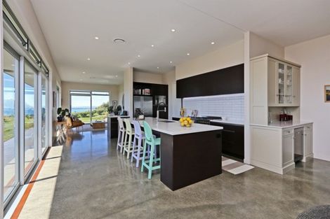 Photo of property in 140 Eskridge Drive, Eskdale, Napier, 4182