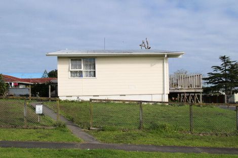Photo of property in 8 Cramond Drive, Mangere East, Auckland, 2024