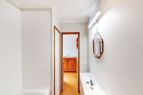 Photo of property in 18 Rochester Street, Wilton, Wellington, 6012