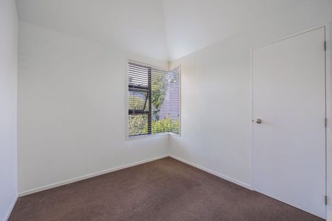 Photo of property in 2/30 Uppingham Crescent, Hillcrest, Auckland, 0627