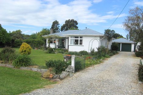 Photo of property in 83 Douglas Road, Amberley, 7410