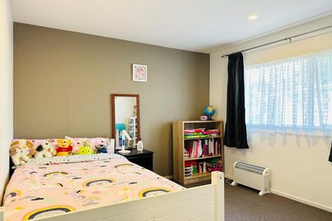 Photo of property in 2/91 Weldene Avenue, Glenfield, Auckland, 0629