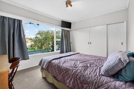 Photo of property in 1/2 Tye Road, Hillcrest, Auckland, 0627