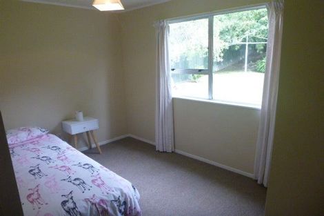 Photo of property in 25 Hartford Crescent, Totara Park, Upper Hutt, 5018