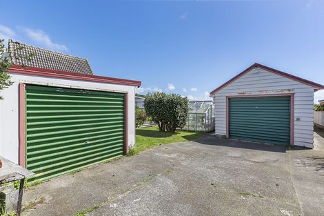Photo of property in 12 Beach Road, Titahi Bay, Porirua, 5022