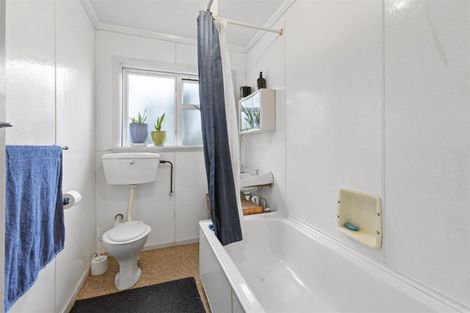 Photo of property in 15-15a Mill Street, Westport, 7825