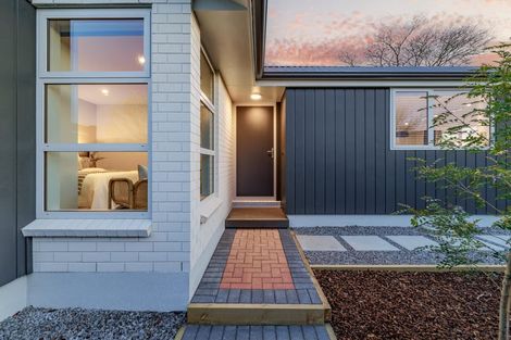 Photo of property in 8a Wychwood Crescent, Bishopdale, Christchurch, 8053