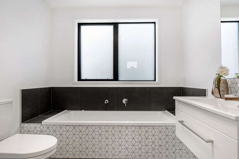 Photo of property in 27 Te Paea Crescent, Papamoa Beach, Papamoa, 3118