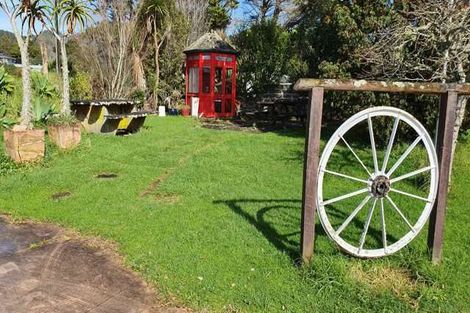 Photo of property in 386 Henderson Valley Road, Henderson Valley, Auckland, 0612