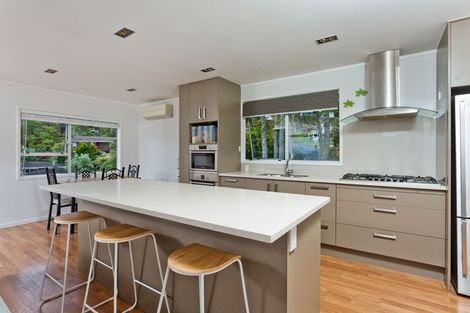 Photo of property in 17 Malters Place, Browns Bay, Auckland, 0630