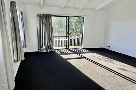 Photo of property in 50 Sungrove Rise, Sunnyvale, Auckland, 0612