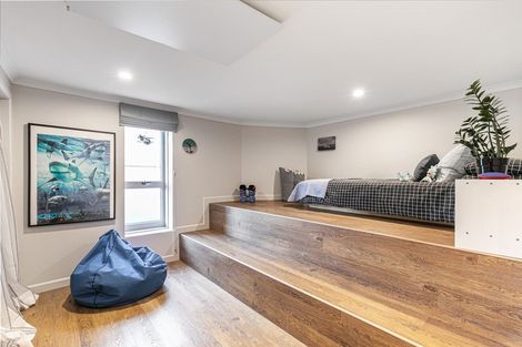 Photo of property in 18 Wairoa Road, Narrow Neck, Auckland, 0624